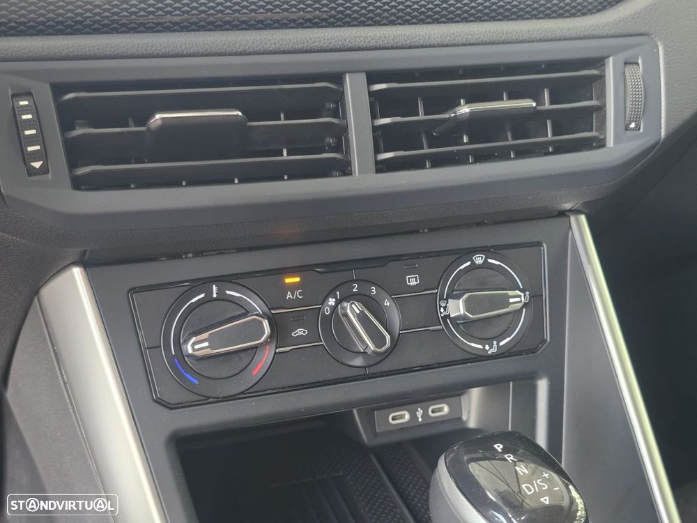 VW Taigo 1.0 TSI Urban DSG - 13