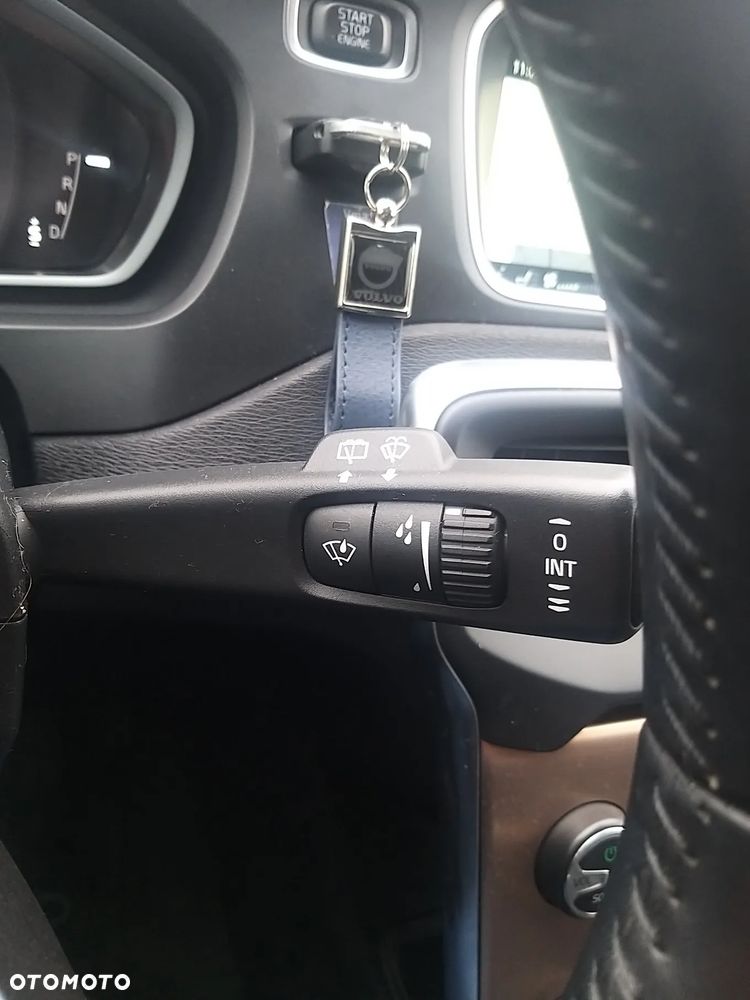 Volvo V40 Cross Country T4 AWD Momentum - 32