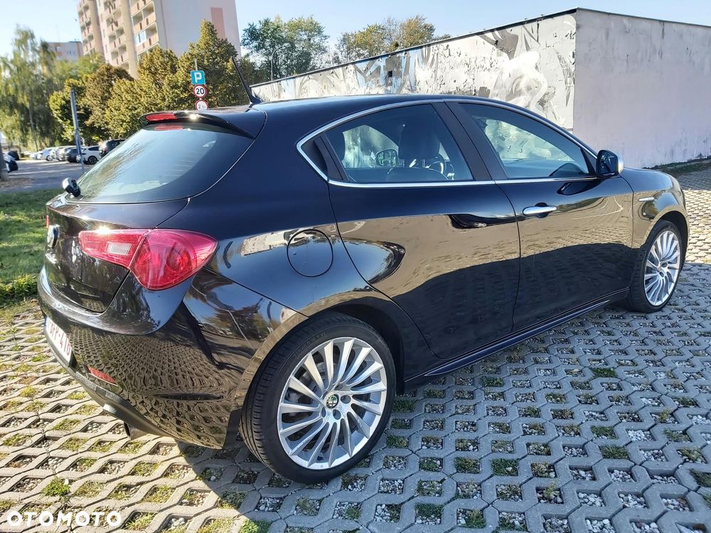 Alfa Romeo Giulietta 2.0 JTDM 16V - 5