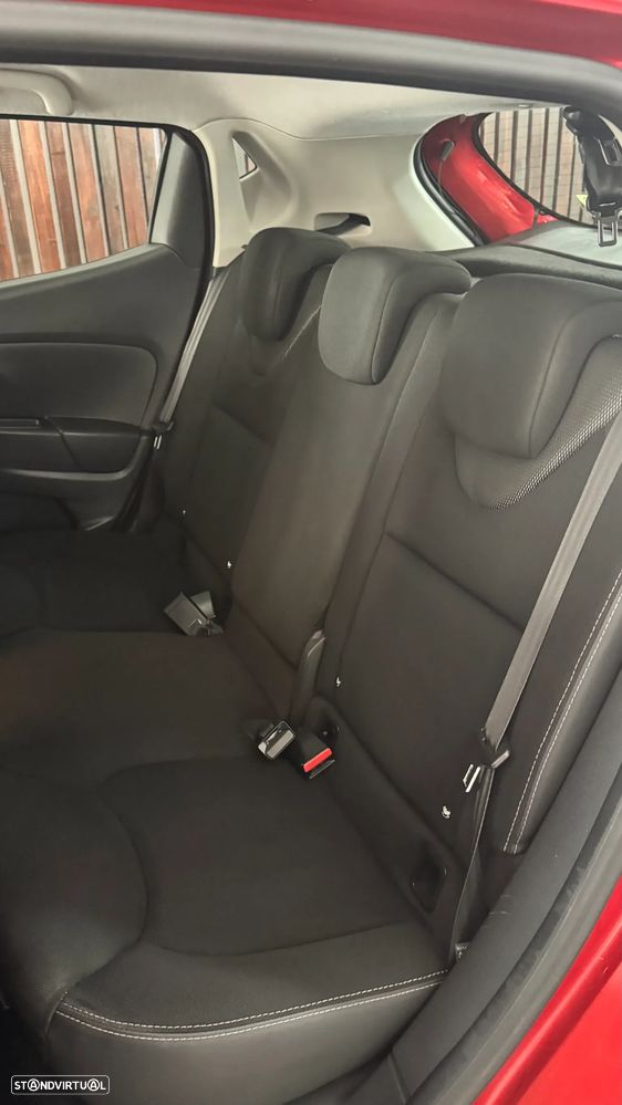 Renault Clio 1.5 dCi Dynamique S - 12