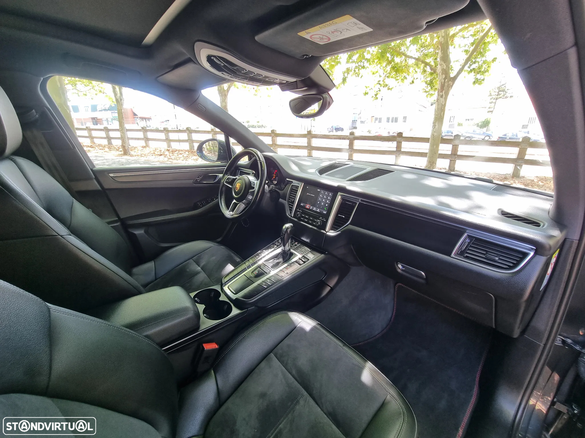 Porsche Macan Standard - 33