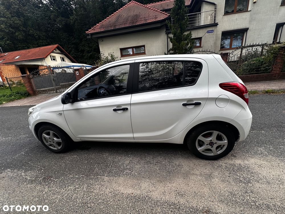 Hyundai i20 - 13