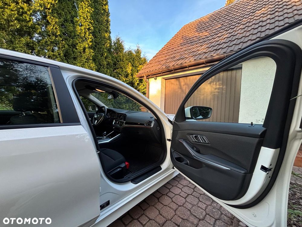 BMW Seria 3 318i Advantage - 7