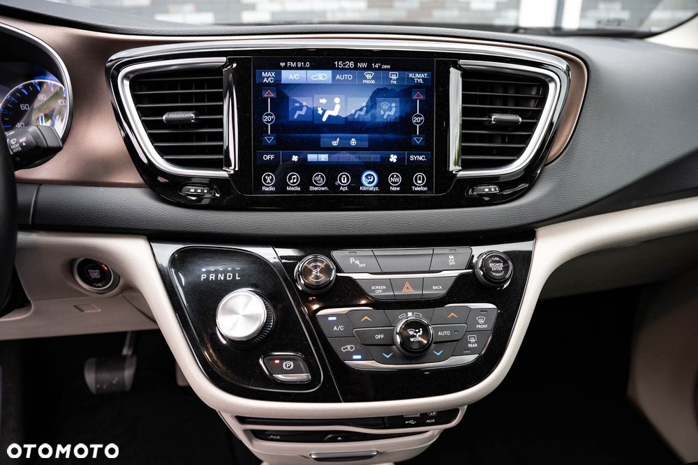 Chrysler Pacifica - 14