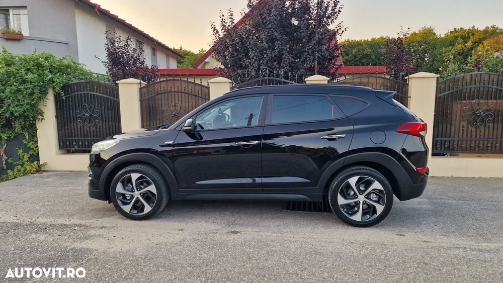 Hyundai Tucson 2.0 CRDI 4WD Automatik Premium - 28