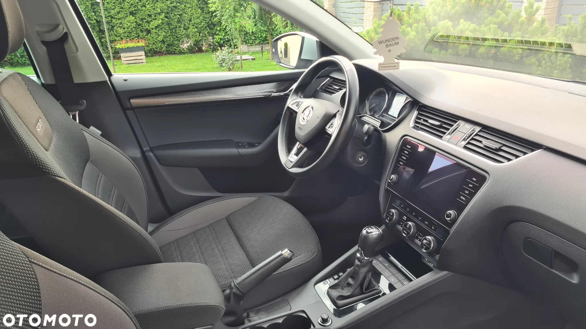 Skoda Octavia 2.0 TDI 4x4 Scout DSG - 6