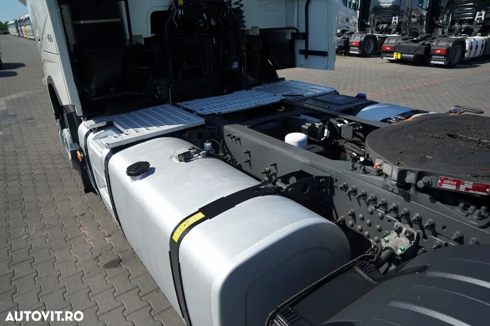 Volvo FH 460 / I-SHIFT / EURO 6 / - 13
