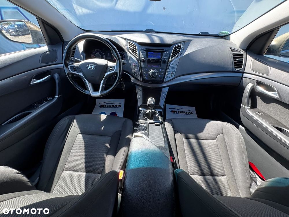 Hyundai i40 1.7 CRDi Comfort + - 24