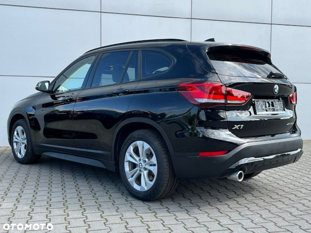 BMW X1 xDrive25e Advantage - 10