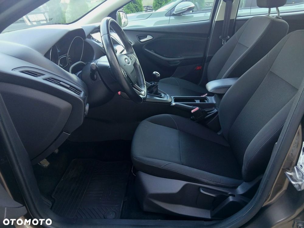 Ford Focus 1.6 SYNC Edition - 14