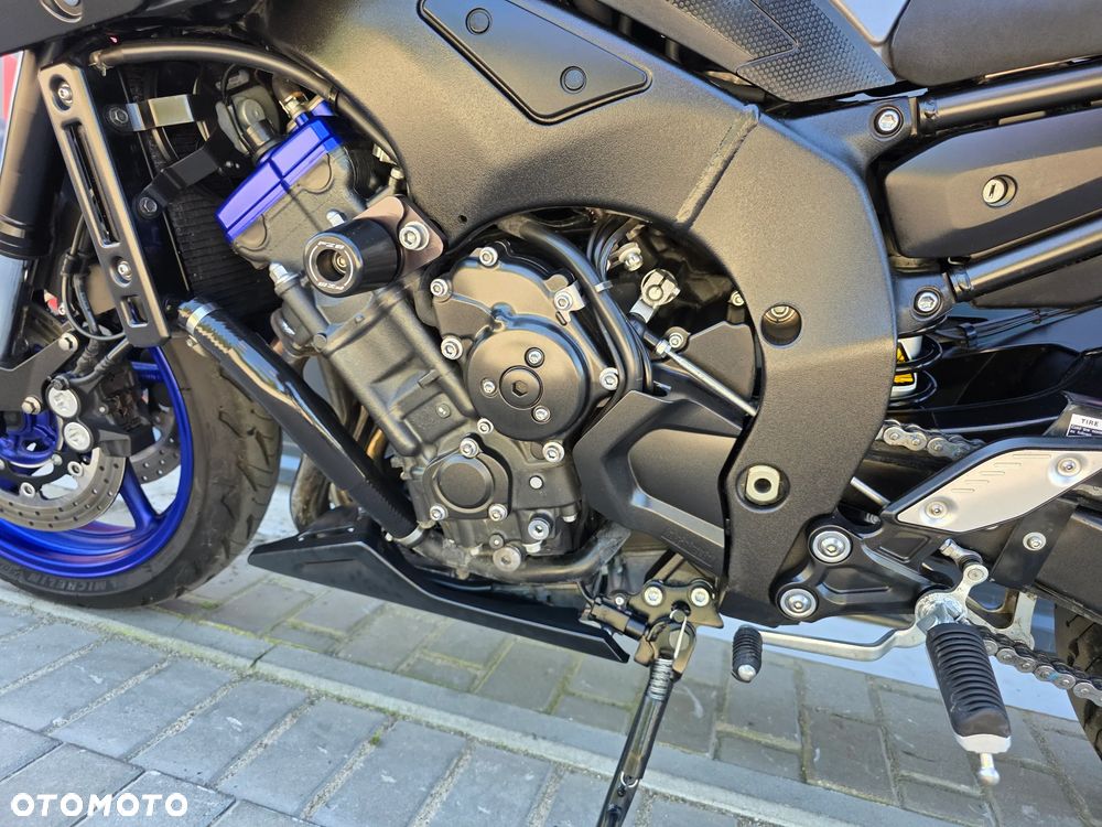 Yamaha FZ8 - 12