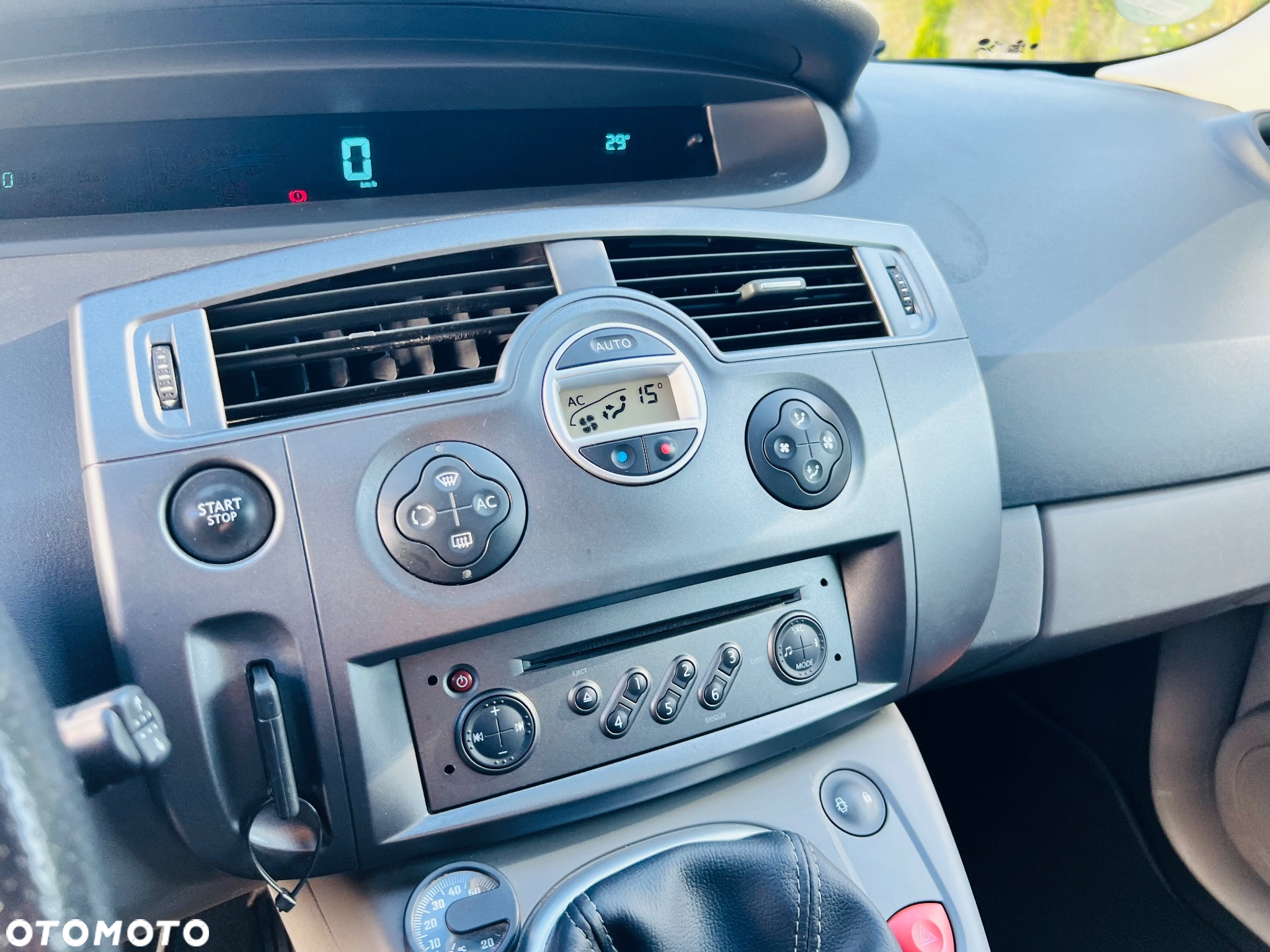 Renault Scenic 1.6 16V 110 Dynamique - 24