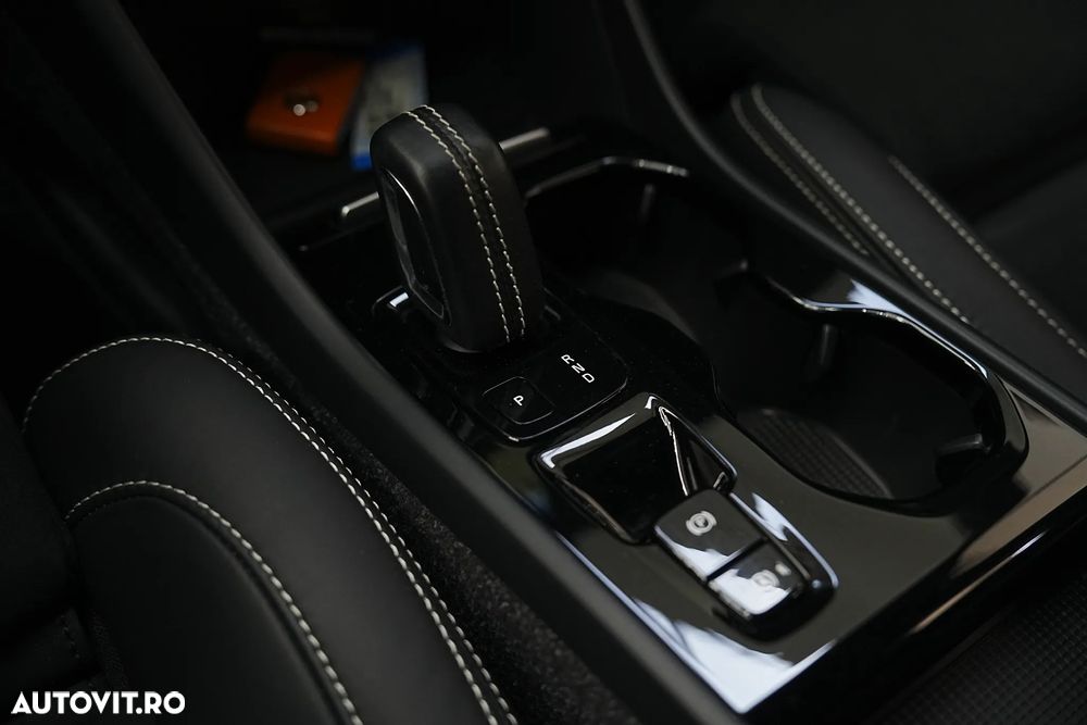 Volvo XC 40 T5 Recharge DKG RDesign - 24