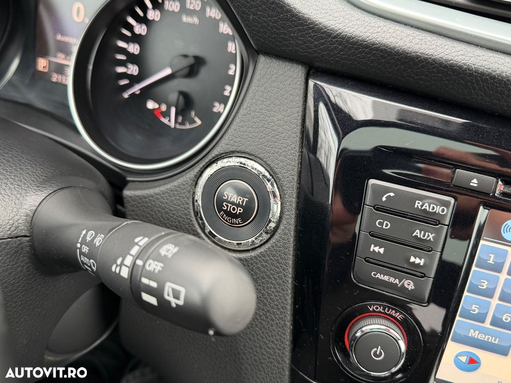 Nissan Qashqai 1.6 DCI Xtronic TEKNA+ - 25