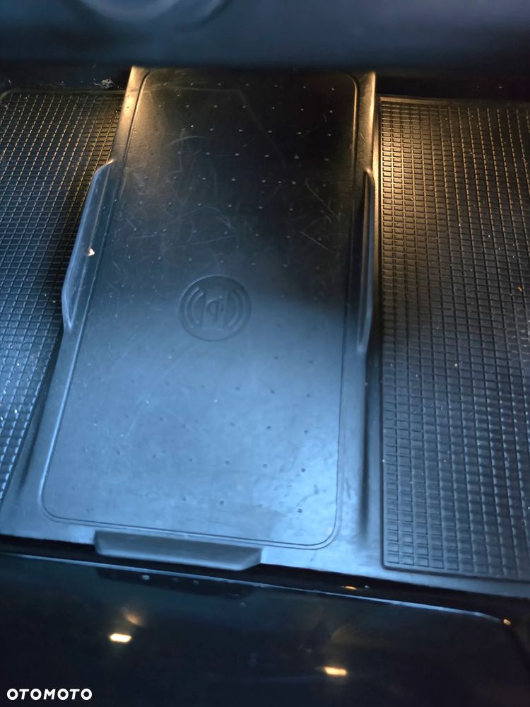 Volvo XC 40 T4 R-Design - 26