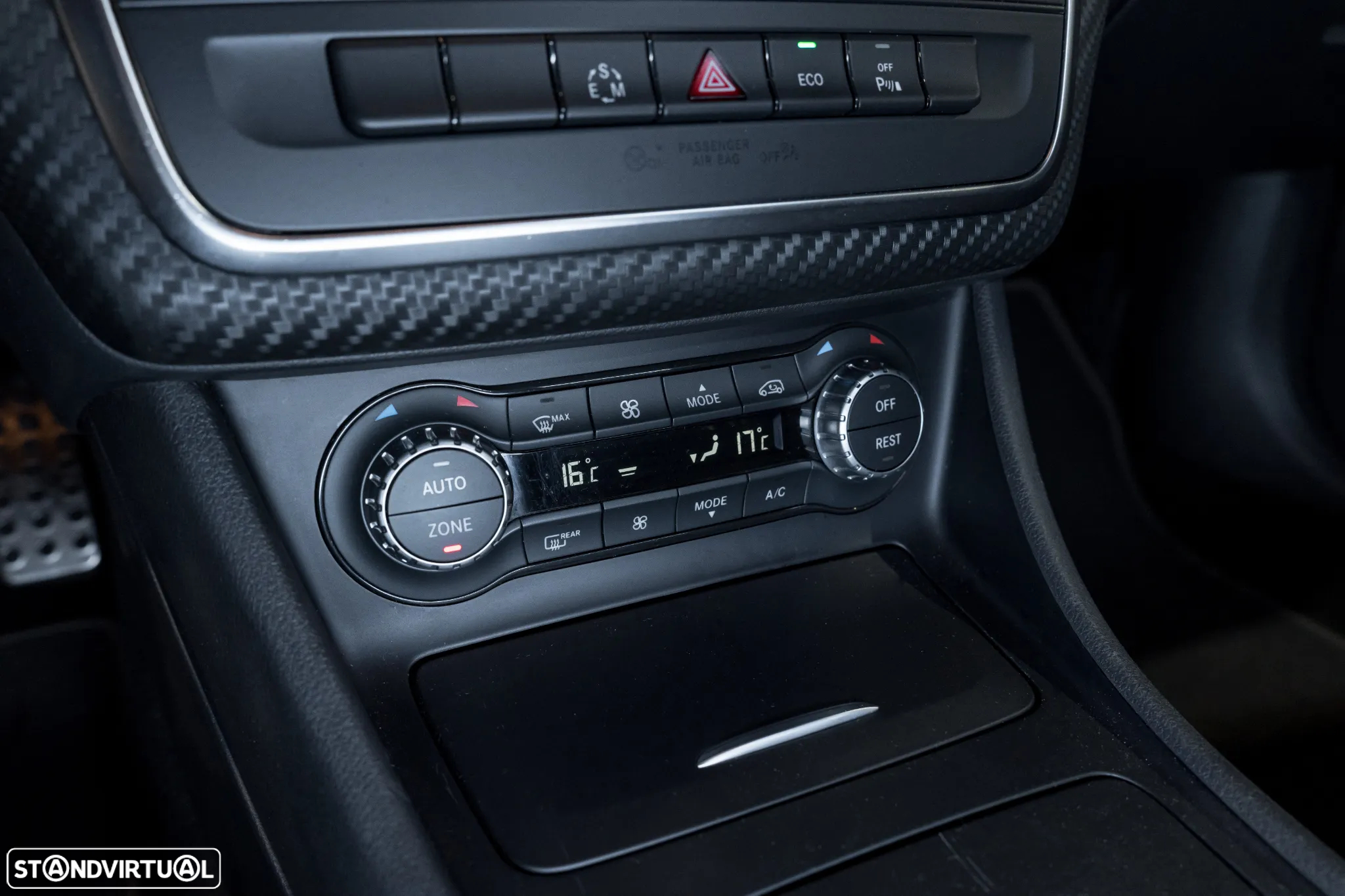 Mercedes-Benz A 180 7G-DCT AMG Line - 16