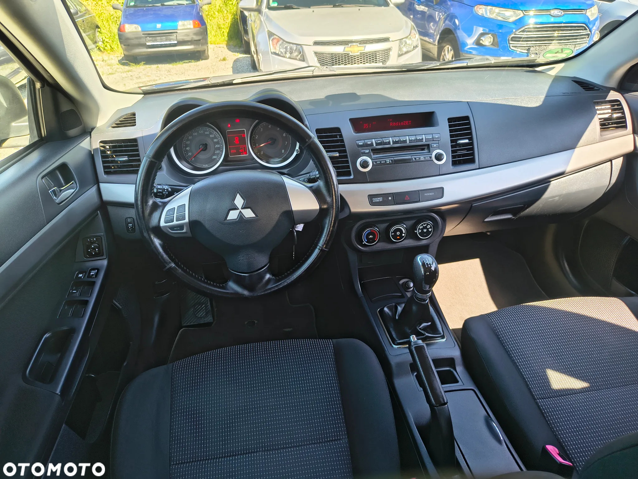 Mitsubishi Lancer 1.5 Invite - 27