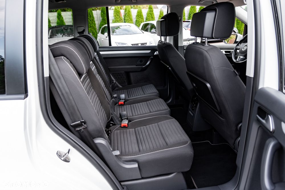 Volkswagen Touran 2.0 TDI DPF DSG Cup - 22