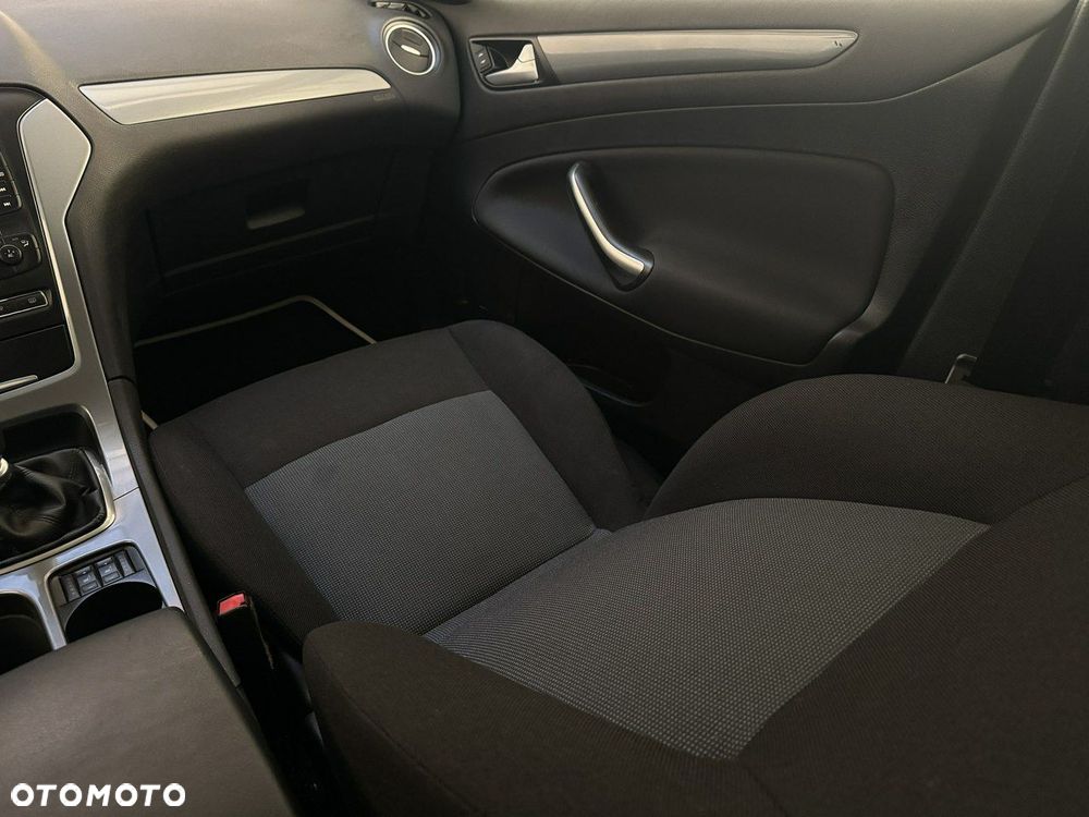 Ford Mondeo 2.0 TDCI Business Edition - 23