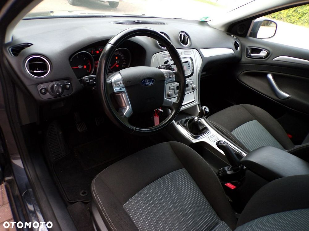 Ford Mondeo - 19