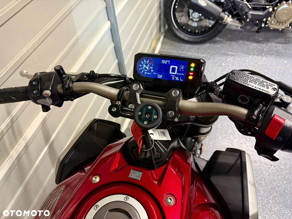 Honda CB - 8