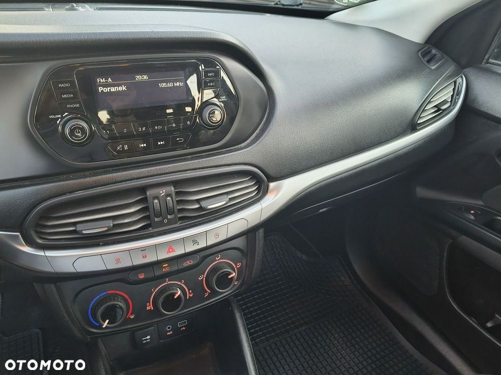 Fiat Tipo 1.4 T-Jet Easy - 11