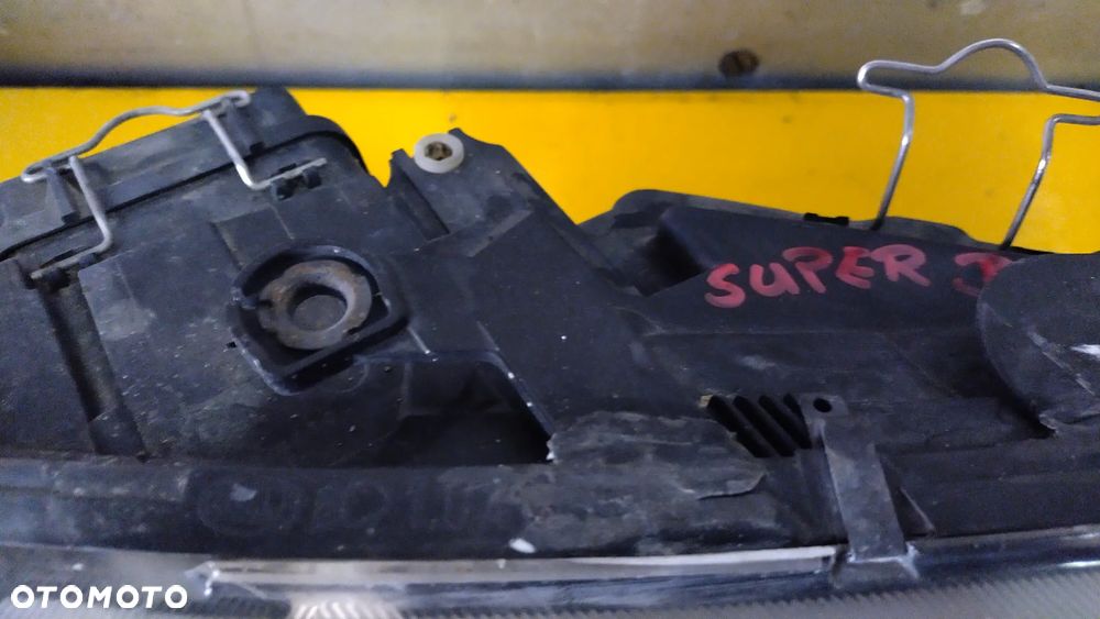 Lampa reflektor prawy skoda superb - 4