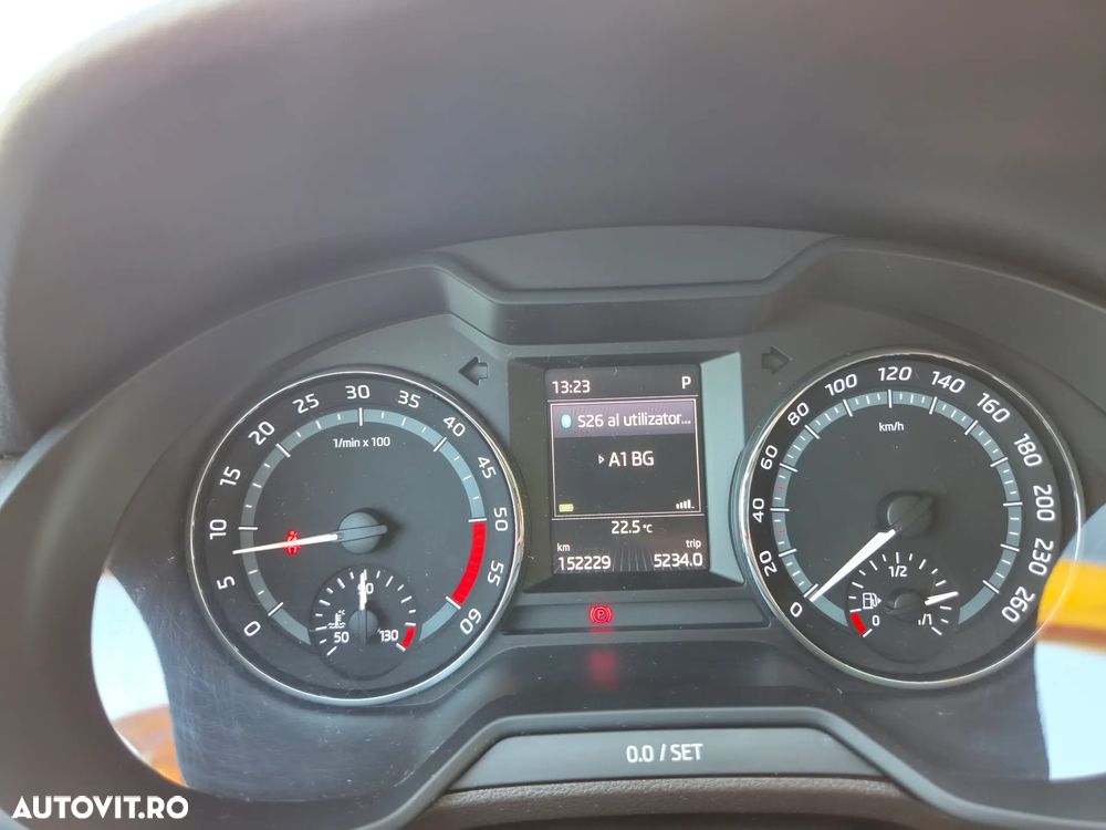 Skoda Octavia 2.0 TDI 4x4 DSG Scout - 13