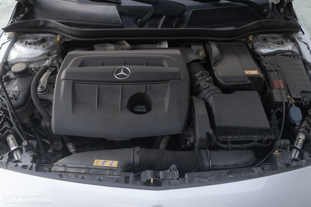 Mercedes-Benz A 180 d AMG Line - 22