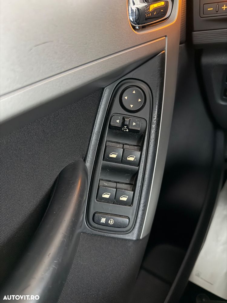 Citroën C4 Picasso 1.6 e-HDI FAP EGS6 Exclusive - 15