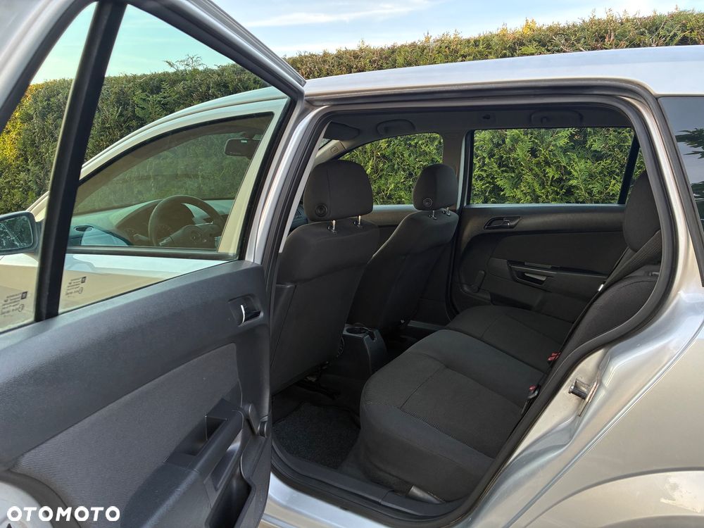 Opel Astra 1.6 Cosmo - 9