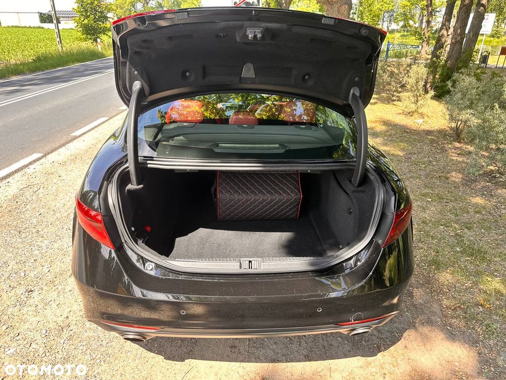 Alfa Romeo Giulia 2.0 Turbo TI Q4 - 21