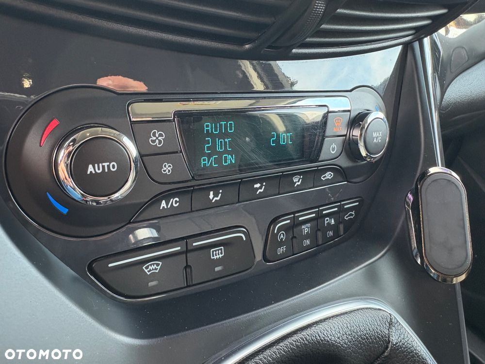 Ford Kuga 2.0 TDCi 4x4 ST-Line - 34