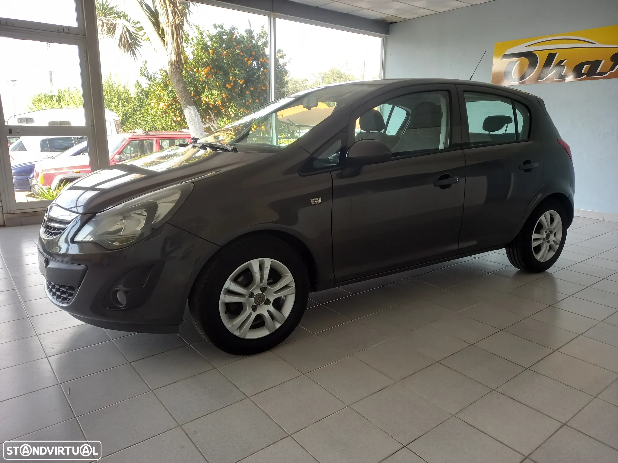 Opel Corsa 1.2 Enjoy FlexFuel - 2