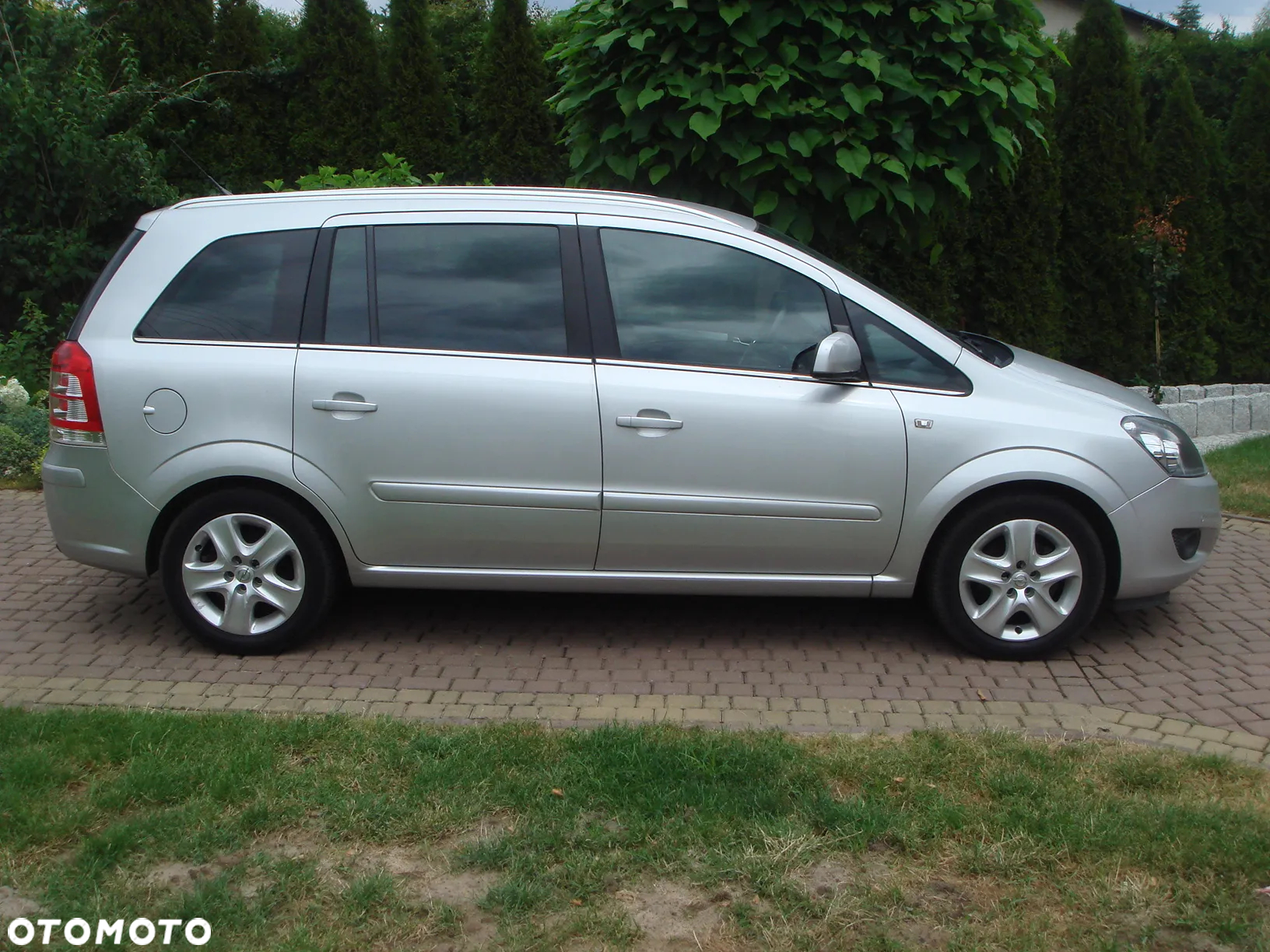 Opel Zafira 1.6 Cosmo - 4