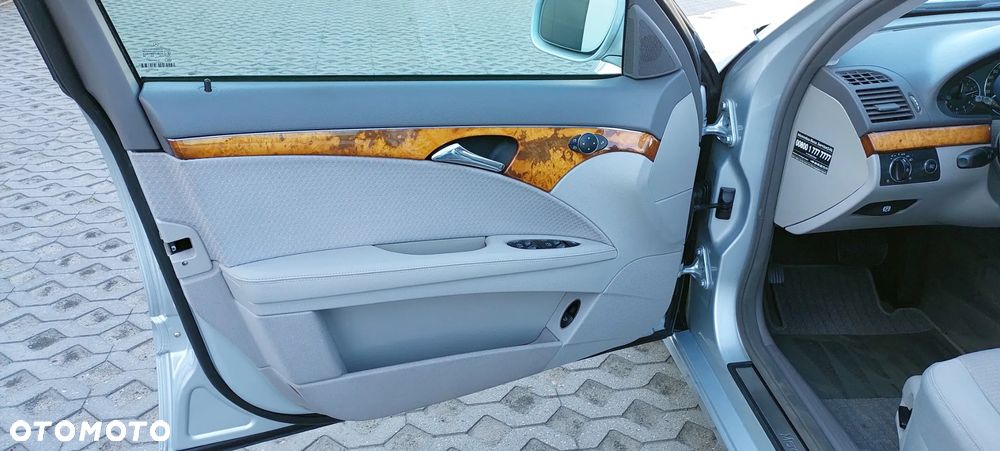 Mercedes-Benz Klasa E - 32