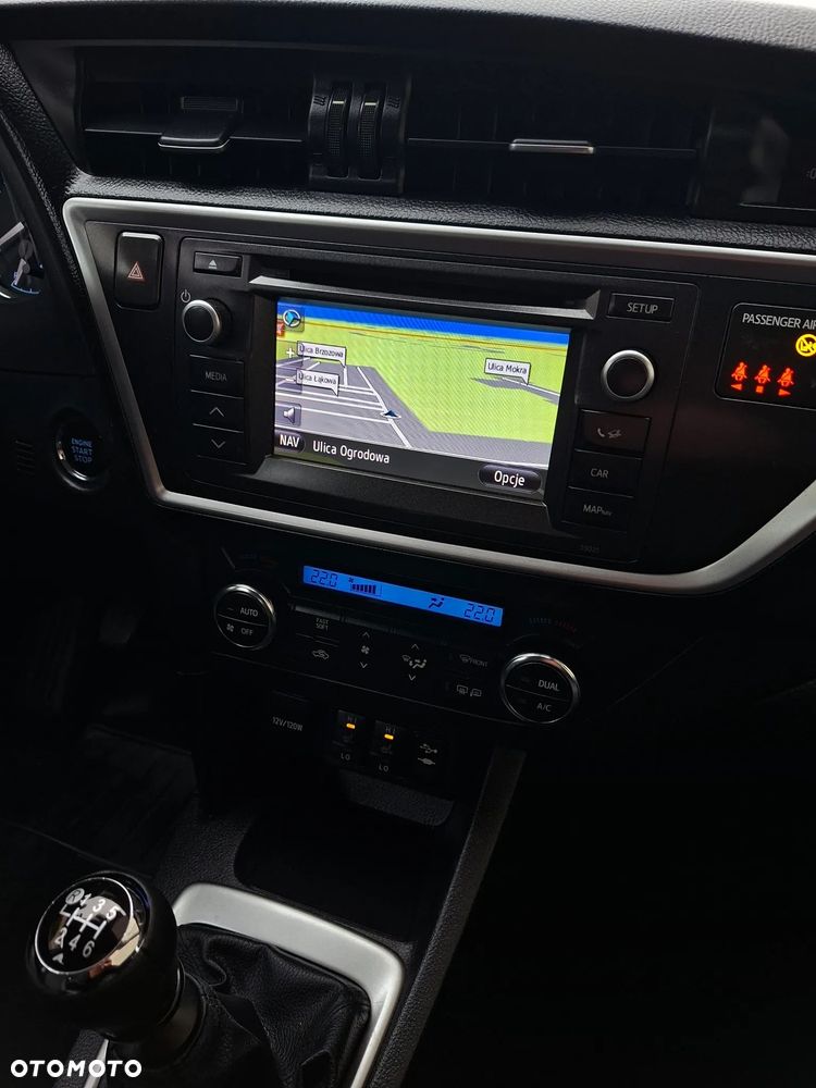 Toyota Auris 1.6 Valvematic Executive - 34