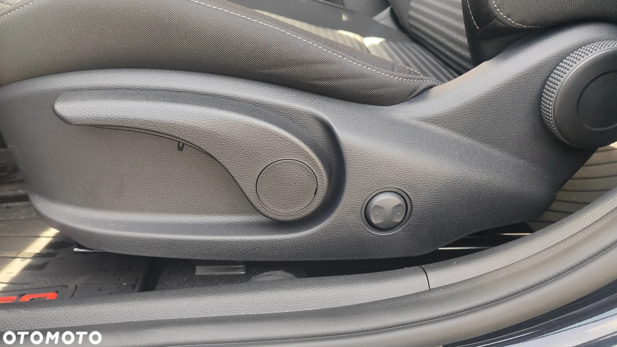 Kia Ceed 1.6 GDI PHEV L DCT - 20