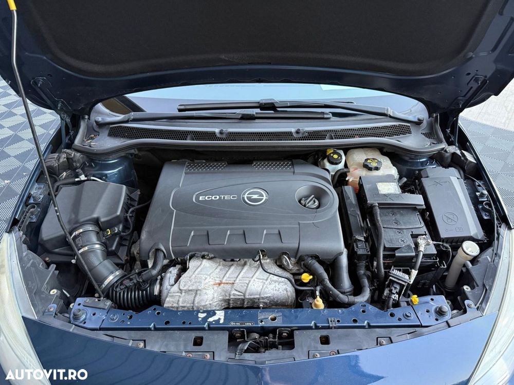 Opel Astra 2.0 CDTI DPF Edition - 10