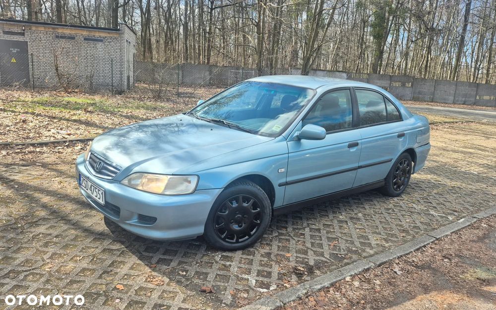 Honda Accord 1.8i S - 1