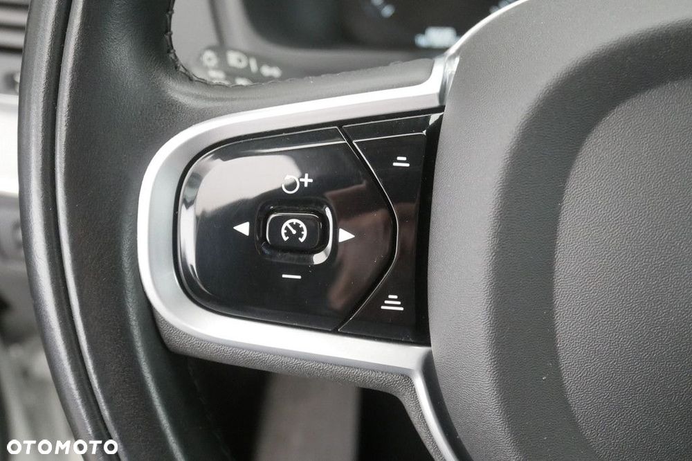 Volvo XC 90 - 24