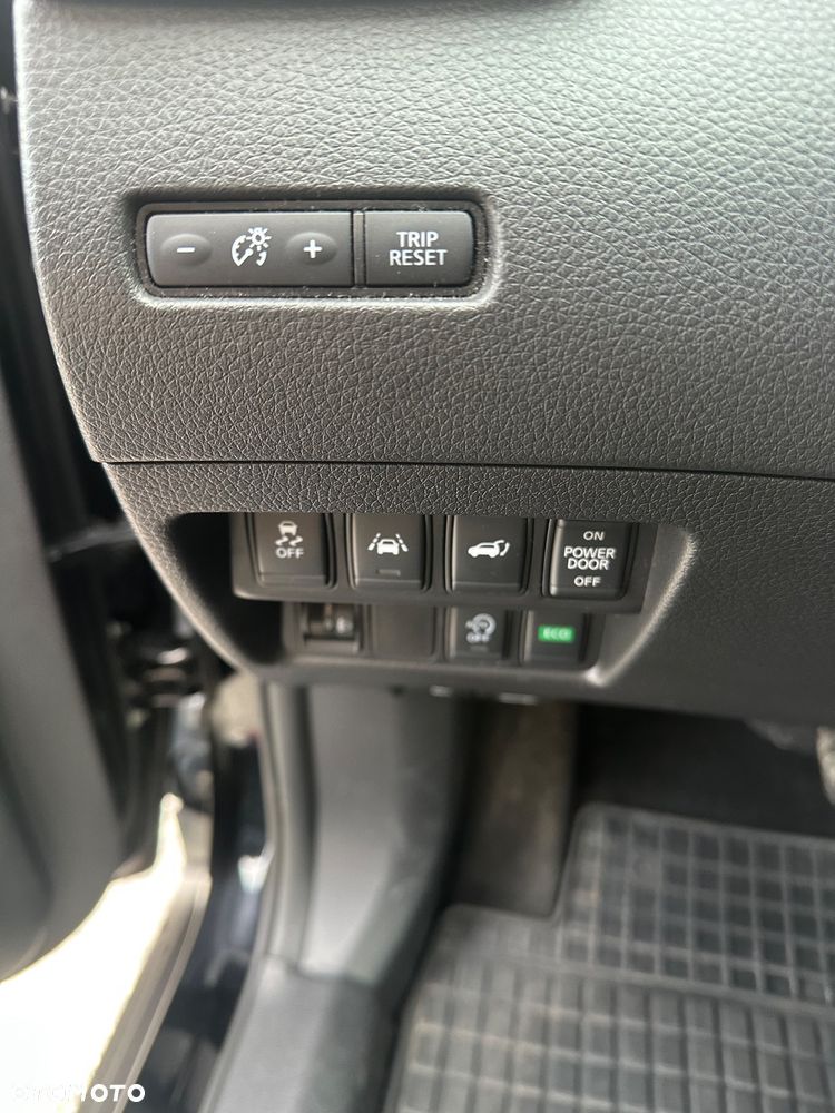 Nissan X-Trail 2.0 dCi N-Connecta 4WD Xtronic - 27