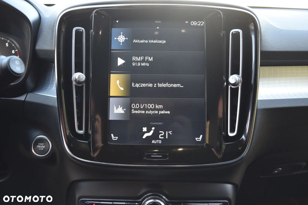 Volvo XC 40 T5 AWD Geartronic Momentum Pro - 27