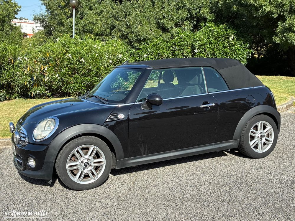 MINI Cabrio Cooper D - 23