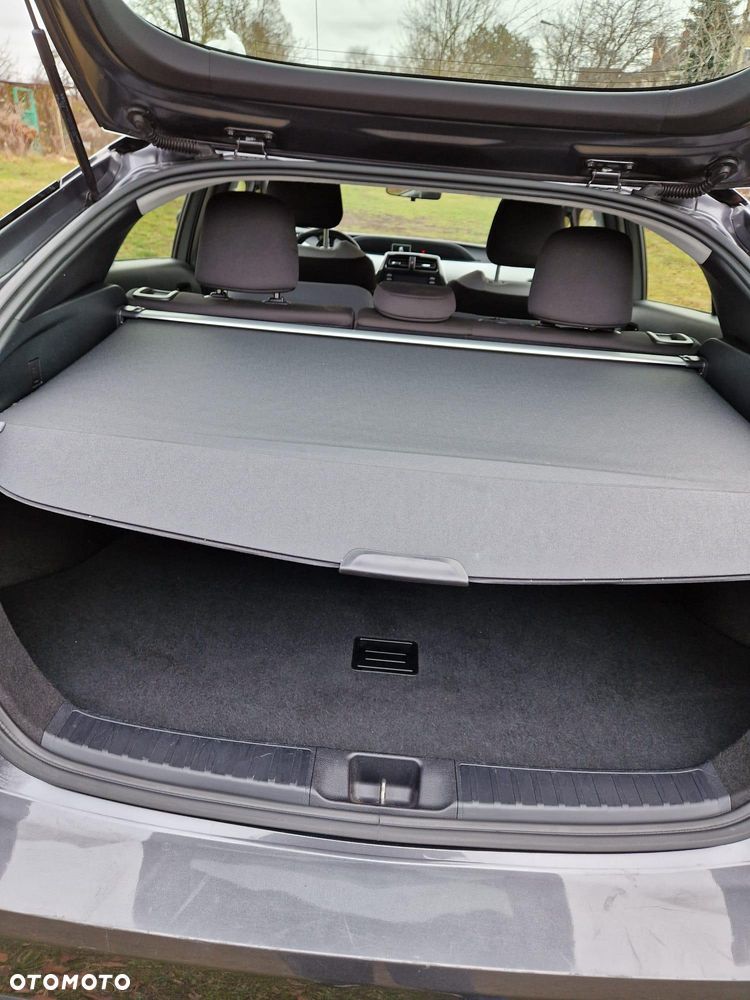 Toyota Prius Hybrid - 17