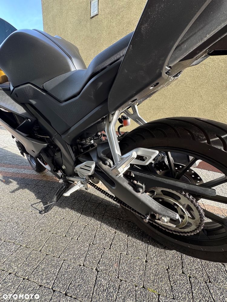 Yamaha YZF - 7