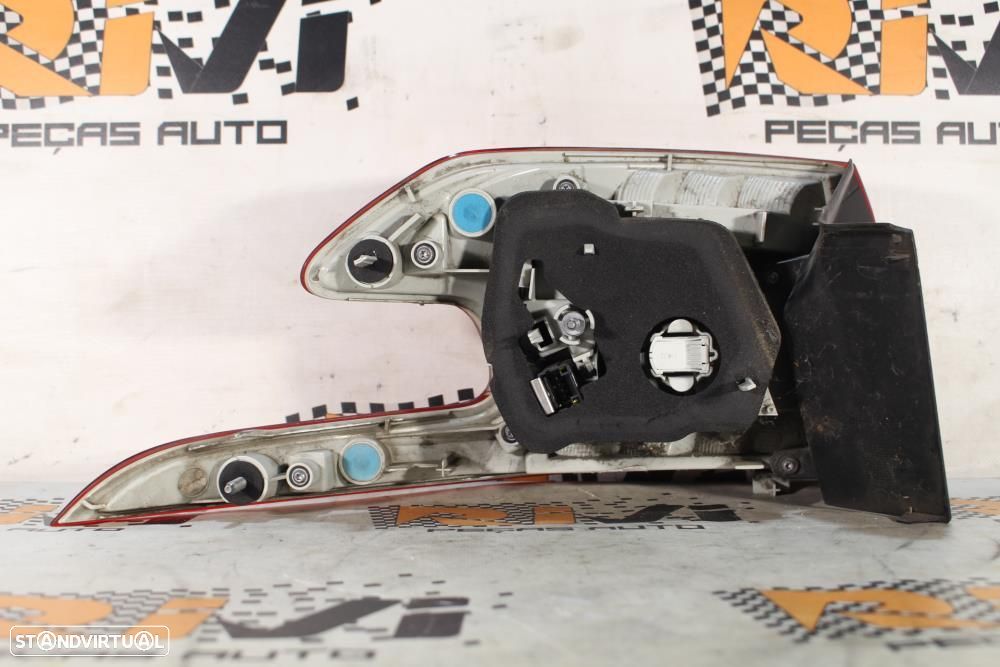 Farolim Direito Peugeot 308 Sw Ii  9678093880 / Carrinha Chassi Pendur - 4