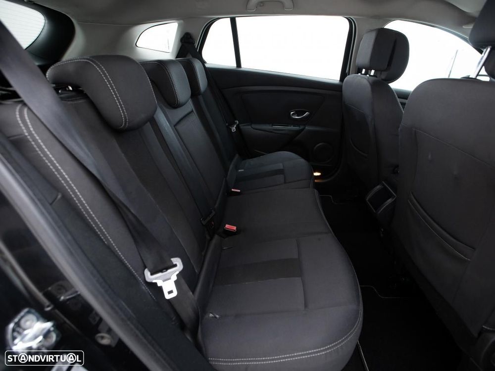 Renault Mégane Sport Tourer - 10
