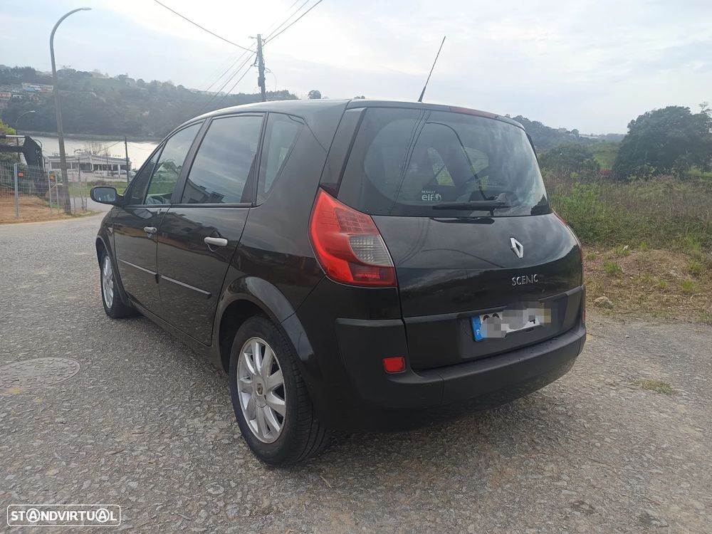 Renault Scénic 1.5 dCi Dynamique S - 10