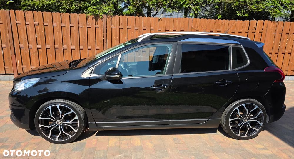 Peugeot 2008 1.2 Pure Tech Style S&S - 6